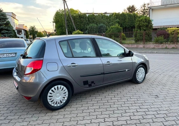 Renault Clio cena 12900 przebieg: 190000, rok produkcji 2009 z Nowy Targ małe 172